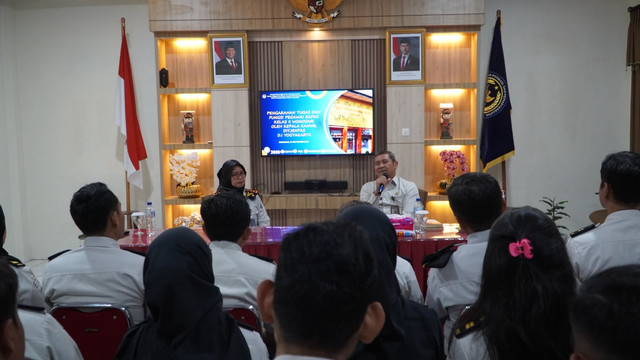 Kakanwil Ditjenpas DIY memberikan penguatan tugas dan fungsi kepada jajaran Balai Pemasyarakatan (Bapas) Kelas II Wonosari/Sumber: Dokumentasi Humas Kanwil Ditjenpas DIY