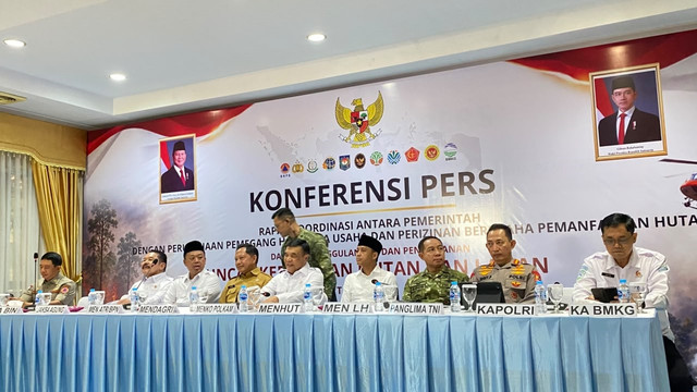 Konpers rakor penanggulangan dan penanganan kebakaran hutan dan lahan (Karhutla) di Graha Marinir Panti Perwira, Jakarta Pusat, Senin (7/9/2026). Foto: Nabilah Siti/kumparan