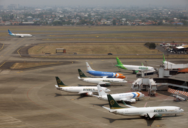 Sejumlah pesawat terparkir di apron Terminal 1 Bandara Soekarno Hatta, Tangerang, Banten, Senin (7/9/2026).  Foto: Muhammad Iqbal/ANTARA FOTO