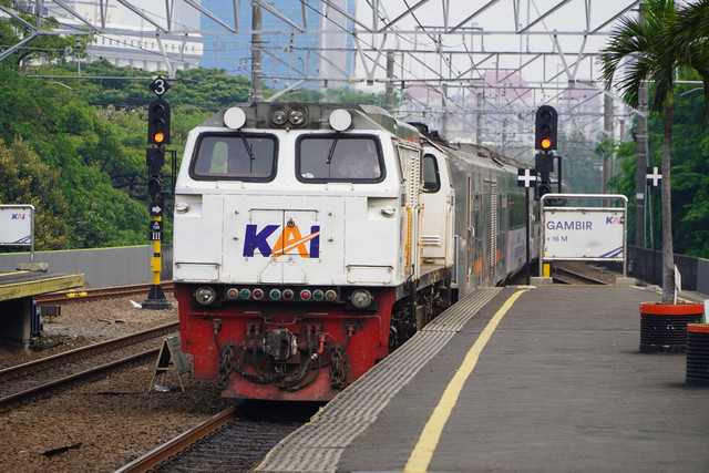 Ilustrasi Kereta Api Argo Muria. Foto: Shutterstock