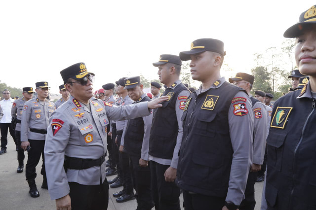 Wakapolri Komjen Dedi Prasetyo cek kesiapan Satgas Karhutla. Foto: Dok. Polri