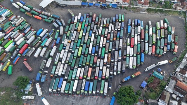 Suasana kemacetan di Pelabuhan Ketapang, Kabupaten Banyuwangi, Jawa Timur, Senin (7/9/2026). Foto: Dok. Istimewa