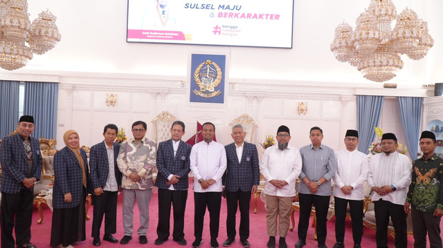 Gubernur Sulawesi Selatan Andi Sudirman Sulaiman menerima audiensi jajaran pimpinan Universitas Muhammadiyah Makassar