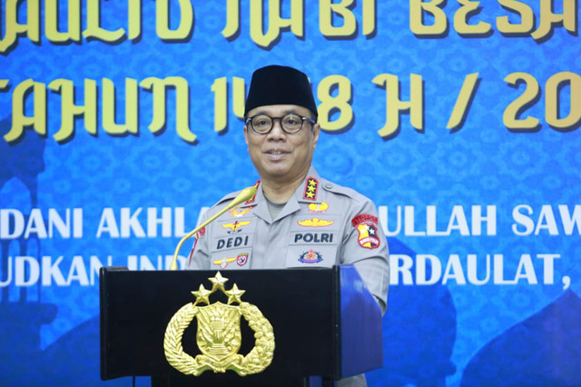 Wakapolri Komjen Pol. Dedi Prasetyo tekankan pentingnya wujudkan nilai kejujuran, keadilan, dan kepedulian Rasulullah SAW dalam pengabdian Polri Presisi saat Peringatan Maulid Nabi SAW di Mabes Polri, Jakarta, Selasa (8/9/2026). Foto: Dok. Polri