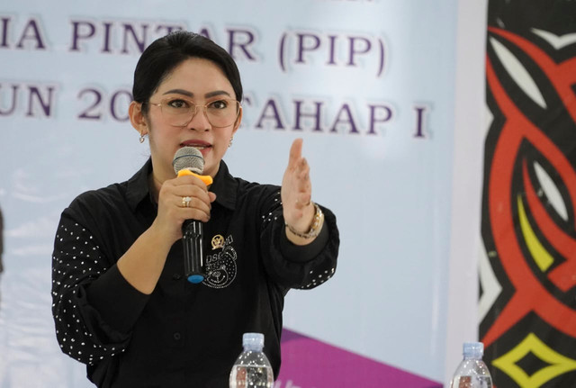 Anggota DPR RI, Eva Stevany Rataba. Foto: Dok. Istimewa