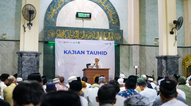 Kajian Tauhid bersama Aa Gym di Masjid Baitussalam Ketintang Surabaya (Sumber: DT Peduli)
