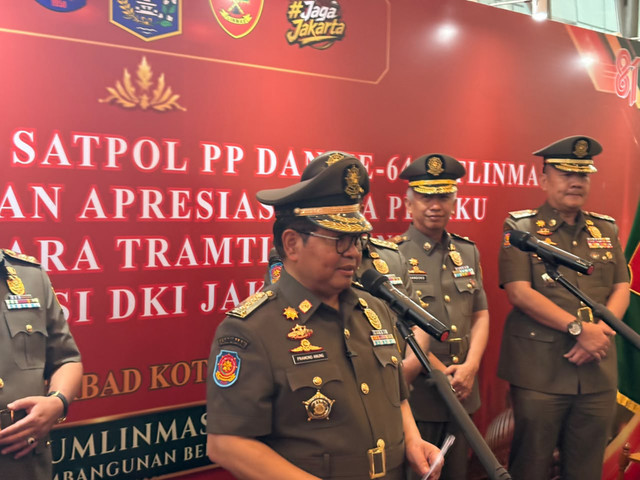 Gubernur DKI Jakarta Pramono Anung saat memberikan keterangan usai menghadiri HUT Satpol PP di Taman Ismail Marzuki, Jakarta Pusat, Selasa (8/9/2026). Foto: Nauval Pratama/kumparan