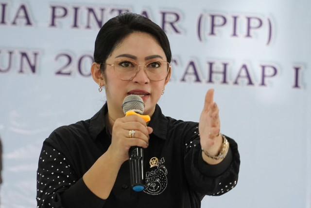 Anggota DPR RI, Eva Stevany Rataba. Foto: Dok. Istimewa