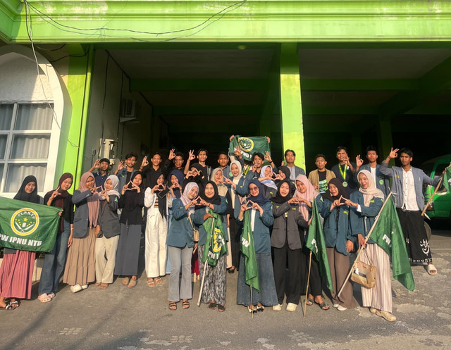 Deskripsi Foto:Suasana sosialisasi PK IPNU-IPPNU UNIQHBA–IAIQH bersama mahasiswa baru Institut Agama Islam Qamarul Huda (IAIQH) Bagu. Kegiatan berlangsung interaktif dan menjadi momentum pengenalan organisasi sekaligus kaderisasi bagi mahasiswa baru.Keterangan:Dok. PK IPNU-IPPNU UNIQHBA–IAIQH