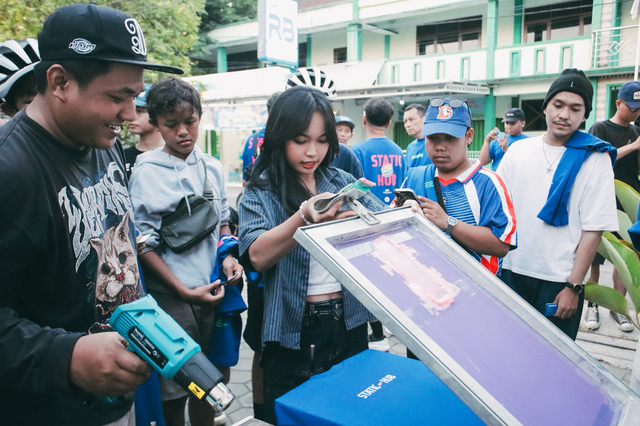 Nojorono bersama KICKYOURBUTT Project hadirkan Static HUB di FIBO Coffee & Roastery, Kudus dengan menggandeng komunitas kreatif untuk meningkatkan kesadaran masyarakat terhadap produk pascakonsumsi. Foto: Dok. Istimewa