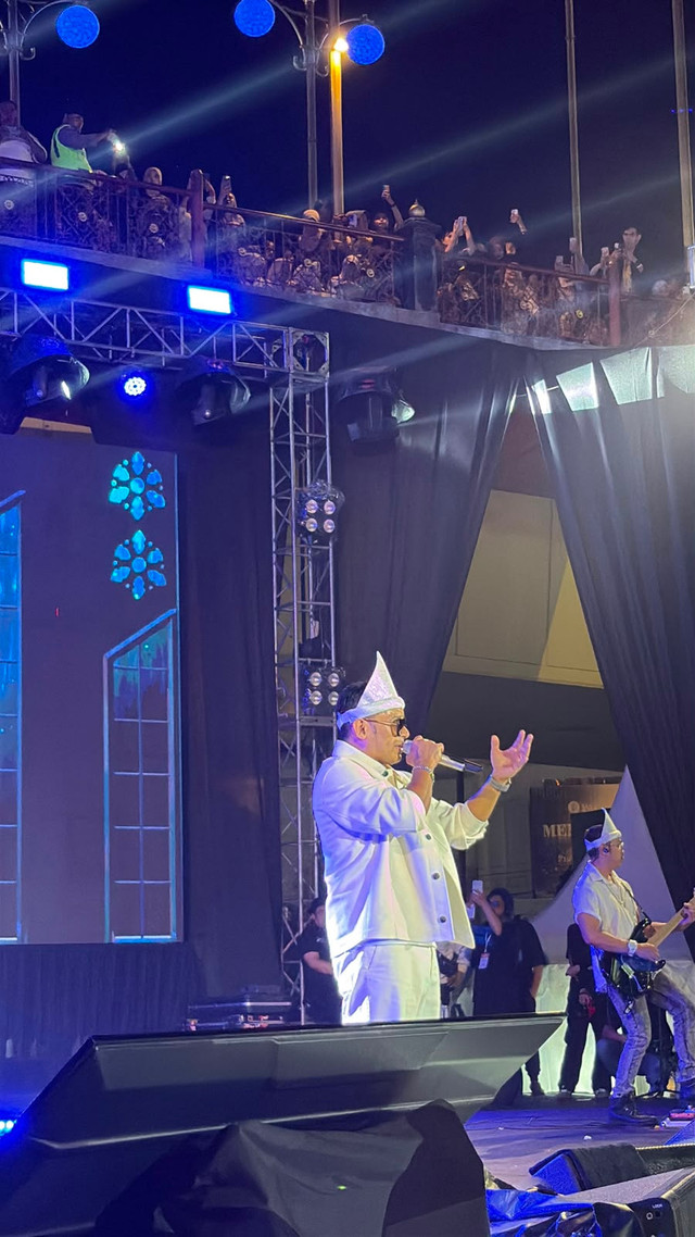 Perform Judika di panggung Hari Jadi Kota Padang ke-357 kredit by Penulis