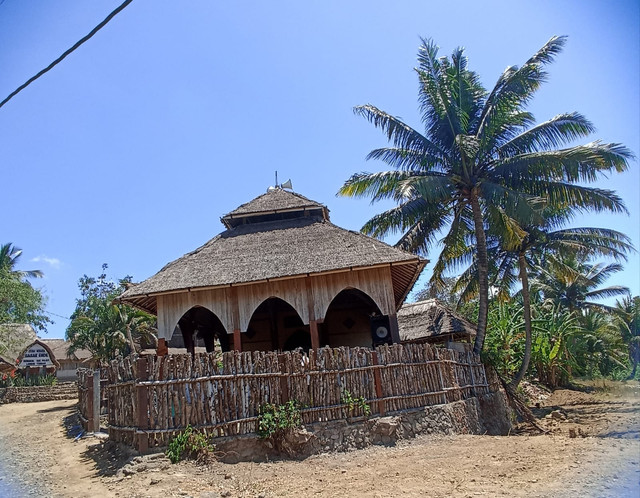 Masjid di Desa Adat Ende. Dok. Pribadi