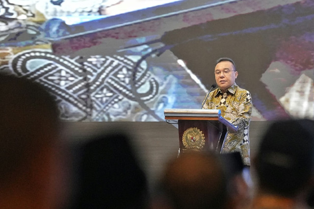 Wakil Ketua DPR RI Sufmi Dasco Ahmad bersama Wakil Ketua DPR RI Saan Mustopa dan Sari Yuliati membuka Rapat Kerja Nasional Asosiasi Kepala Desa Seluruh Indonesia (AKSI) di Kompleks Parlemen Senayan, Jakarta, Rabu (9/9/2026). Foto: Dok. Istimewa