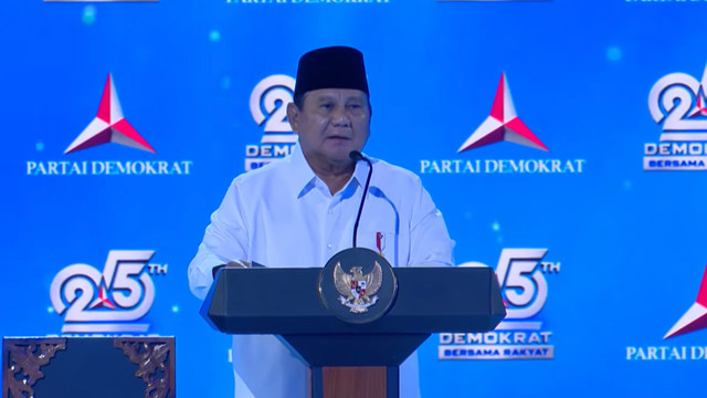 Presiden Prabowo Subianto saat memberikan sambutan dalam perayaan HUT ke-25 Partai Demokrat di Indonesia Arena, Kompleks GBK, Jakarta, Rabu (9/9/2026). Foto: YouTube/ Partai Demokrat
