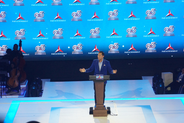 Ketua Umum Partai Demokrat Agus Harimurti Yudhoyono memberikan sambutan pada acara puncak HUT Partai Demokrat ke-25 di Indonesia Arena, Senayan, Jakarta, Rabu (9/9/2026). Foto: Iqbal Firdaus/kumparan