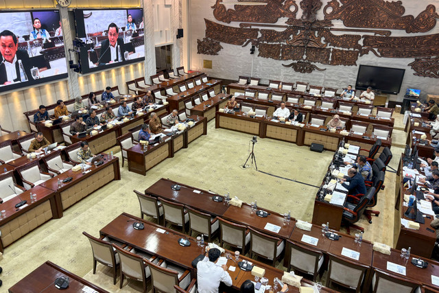 Rapat Kerja Lembaga Penjamin Simpanan (LPS) dengan Komisi XI DPR RI di Gedung Parlemen, Jakarta, Kamis (10/9/2026). Foto: Argya Maheswara/kumparan