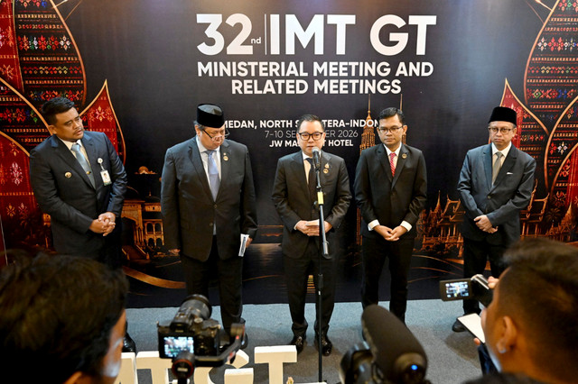 Menteri Ekonomi Malaysia Akmal Nasrullah puji kepemimpinan Gubernur Sumut Bobby Nasution dalam dorong kerja sama ekonomi kawasan lewat IMT-GT ke-32 di Medan, Kamis (10/9/2026). Foto: Dok. Diskominfo Sumut