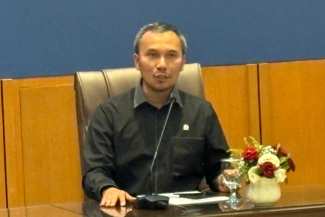 Anggota Komisi V DPR RI Edi Purwanto dalam diskusi bersama BNPB dan BMKG di Kompleks Parlemen, Senayan, Jakarta, Kamis (10/9/2026). Foto: Joakhim Tharob/kumparan