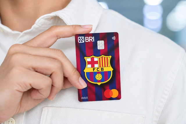 BRI berkolaborasi secara resmi dengan FC Barcelona untuk menghadirkan Kartu BRI Debit FC Barcelona bagi para nasabah dan penggemar. Foto: Dok. BRI