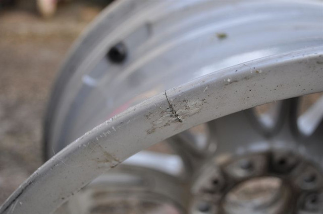 Ilustrasi velg mobil retak. Foto: Dok. News Cision