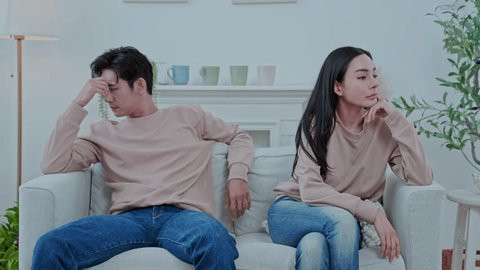 Ilustrasi pasangan yang sedang silent treatment. Foto: Shutterstock