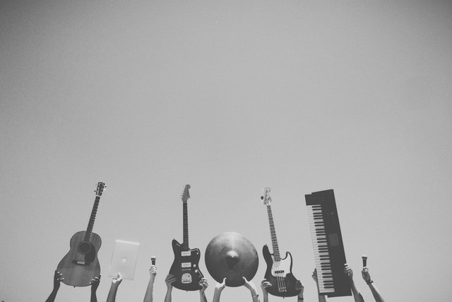 Ilustrasi Makna Lagu My Friend Mark Lee, Unsplash/Caleb George