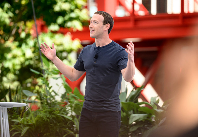 Pendiri sekaligus CEO Meta Mark Zuckerberg berbicara dalam acara Meta Connect di kantor pusat Meta di Menlo Park, California, Amerika Serikat, Rabu (27/9/2023).
