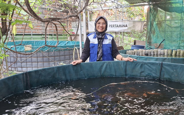 Omah Sinau, Kota Jambi, Masyarakat Belajar dari Sampah yang Mereka bawa, Ikan Lele yang Mereka Budidayakan, hingga Listrik yang Mengalir dari Pembangkit Listrik Tenaga Surya (PLTS). Foto: Dok. Pertamina