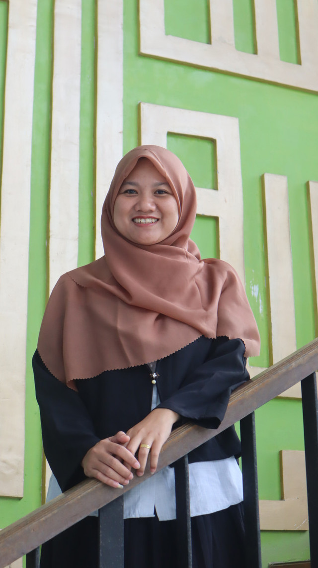 by Darania Anisa