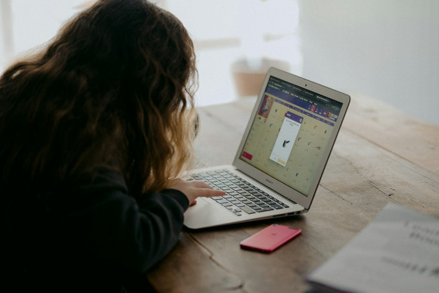 Ilustrasi Centil era adalah. Foto: Unsplash.com/Annie Spratt