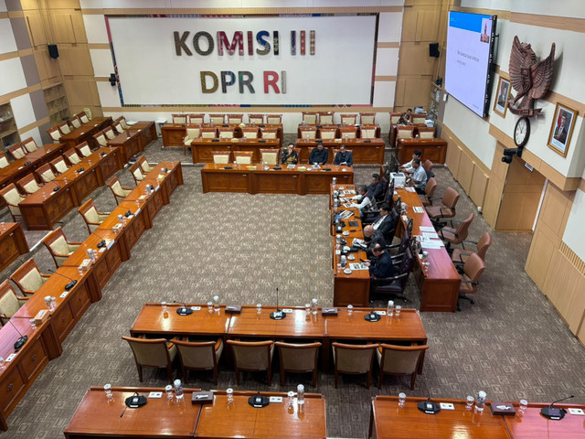Suasana rapat dengar pendapat Komisi III DPR menerima masukan terkait RUU Perampasan Aset di Kompleks Parlemen, Senayan, Jakarta, Senin (14/9/2026). Foto: Nasywa Athifah/kumparan