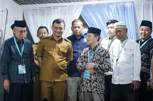 Gubernur Jateng Ahmad luthfi meninjau pelaksanaan sejumlah cabang MTQ di UIN Walisongo dan Universitas Diponegoro, Semarang, Senin (14/10/2026). Foto: Pemprov Jateng