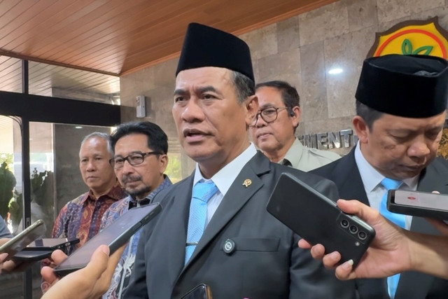 Konferensi pers Kepala Badan Pangan Nasional (Bapanas) Andi Amran Sulaiman di kantornya, Jakarta, Senin (14/9/2026). Foto: Muhammad Fhandra/kumparan