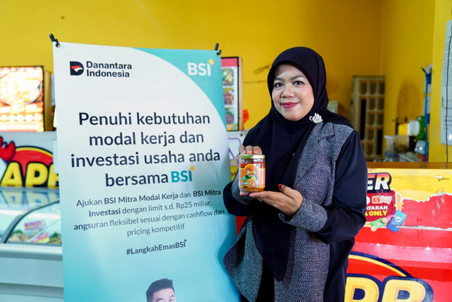 Usaha Ayam Penyet Bandung sebagai salah satu nasabah BSI. Foto: Dok. BSI