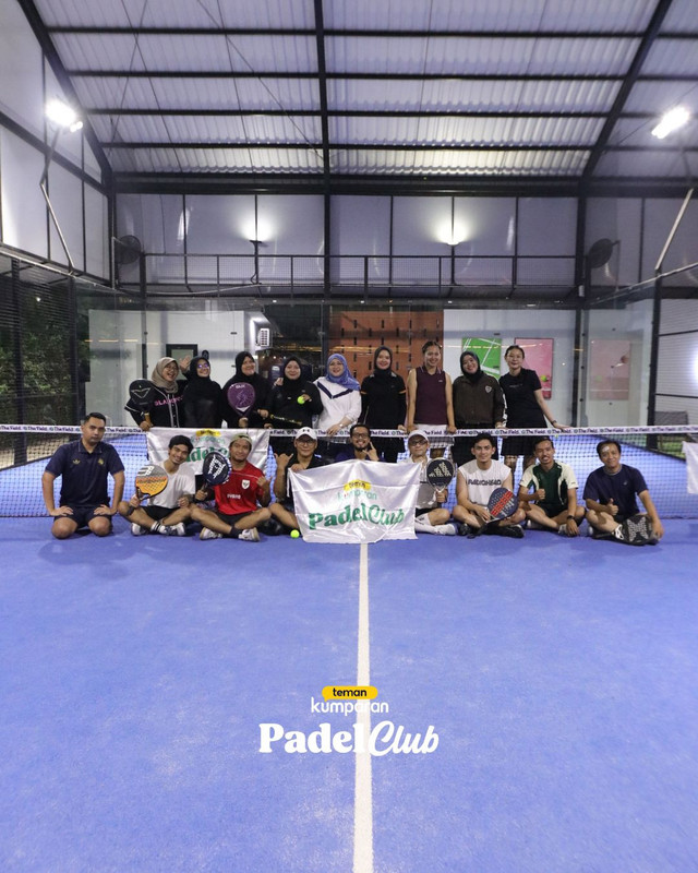 Main Bareng teman kumparan Padel Club. Foto: kumparan