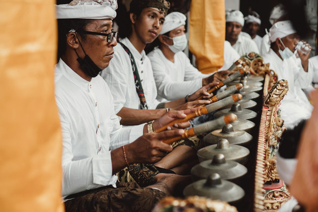 ilustrasi tolak bala adalah. unsplash/Polina Kuzovkova