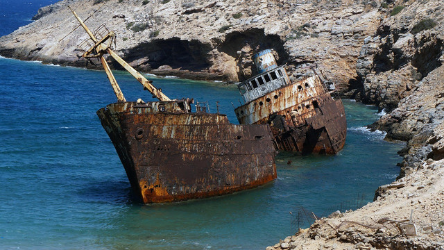 sumber: https://pixabay.com/id/photos/kecelakaan-kapal-amorgos-2020989/