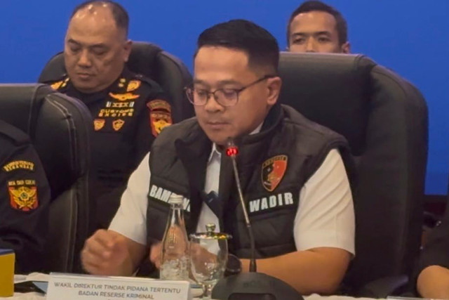 Wakil Direktur Tindak Pidana Tertentu (Dittipidter) Bareskrim Polri, Brigjen Pol Indra Lutrianto Amstoni, dalam konferensi pers pengungkapan penyelundupan emas 29 kg di Kantor Pusat Ditjen Bea Cukai, Jakarta, Selasa (15/9/2026). Foto: Joakhim Tharob/kumparan