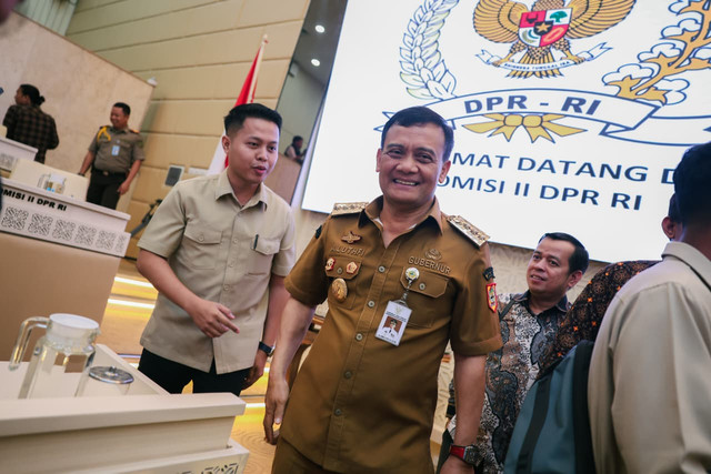 Gubernur Jawa Tengah Ahmad Luthfi tegaskan komitmen proteksi Lahan Sawah Dilindungi (LSD) dan LP2B demi jaga produktivitas pangan nasional dalam RDP dengan Komisi II DPR RI di Jakarta, Selasa (15/9/2026). Foto: Pemprov Jateng