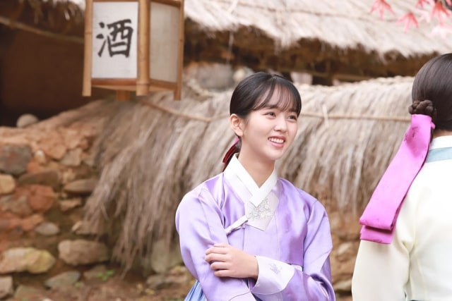 Ilustrasi Kim So-hyun Pemeran Drakor Between Steps, Foto: Instagram/@wow_kimsohyun/kumparanK-POP