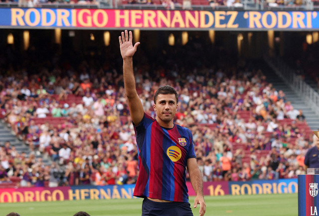 Rodri diperkenalkan di hadapan para penggemar sebelum pertandingan Barcelona melawan Al Ahly.