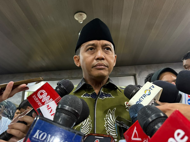 Menteri Kehutanan Raja Juli Antoni di Kompleks Parlemen, Senayan, Jakarta, Rabu (16/9/2026). Foto: Nasywa Athifah/kumparan