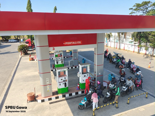Kondisi penyaluran Bahan Bakar Minyak (BBM) di sejumlah Stasiun Pengisian Bahan Bakar Umum (SPBU) di Kota Makassar dan wilayah sekitar, yakni Kabupaten Gowa, Takalar, dan Maros, saat ini terpantau kondusif, Rabu (16/9/2026). Foto: Dok. PPN