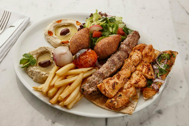 Ilustrasi platter adalah. Foto: Unsplash/Orkun Orcan