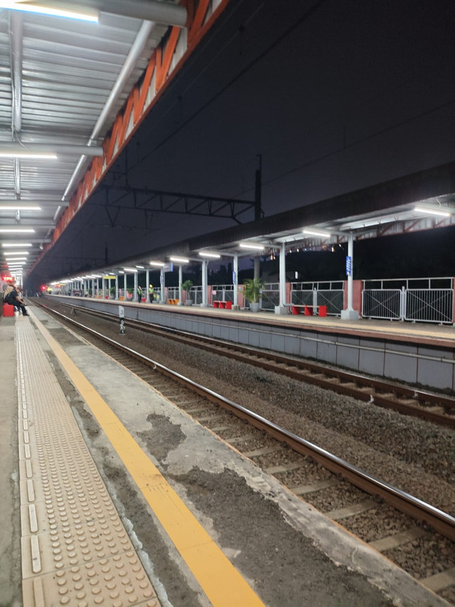 salah satu infrastruktur yang menjadi penghubung berbagai macam aktivitas. dokumentasi pribadi 