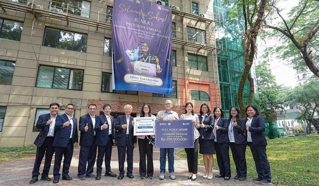 Tiffney Tyara Setyoko, mahasiswi Program Studi Pendidikan Dokter UPH angkatan 2023 yang berhasil meraih Juara 1 Program Sarjana Pemilihan Mahasiswa Berprestasi (PILMAPRES) Tingkat Nasional 2026, Fakultas Kedokteran Universitas Pelita Harapan (FK UPH) memberikan Full Scholarship Clerkship Program senilai lebih dari Rp190 juta untuk mendukung Tiffney menjalani tahap pendidikan klinis (co-assistant) di FK UPH selama empat semester.