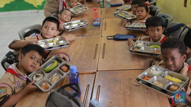 Ilustrasi Program Makanan Bergizi Gratis (sumber: CNBC Indonesia/Muhammad Sabki)