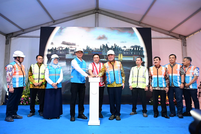 Pelindo luncurkan layanan Onshore Power Supply (OPS) di Dermaga Serbaguna Nusantara, Terminal PNP Dermaga 004, Pelabuhan Tanjung Priok, Jakarta pada Rabu (16/9/2026). Foto: Dok. Pelindo