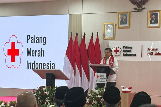 Ketua Umum PMI Jusuf Kalla (kanan) saat meresmikan gedung baru PMI DKI Jakarta, Senen, Jakarta Pusat, Kamis (17/9/2026). Foto: Nauval Pratama/kumparan