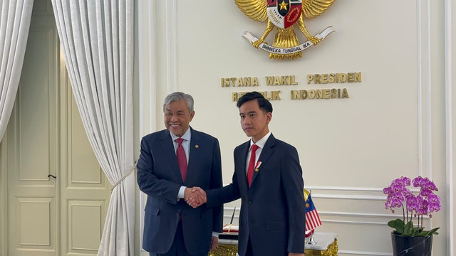 Wakil Presiden Gibran Rakabuming menerima kunjungan resmi Wakil Perdana Menteri Malaysia Ahmad Zahid Hamidi di Istana Wakil Presiden, Jakarta Pusat, hari ini, Kamis (17/9/2026). Foto: Zamachsyari/kumparan